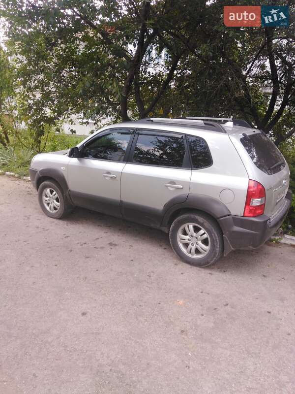 Внедорожник / Кроссовер Hyundai Tucson 2007 в Коровьем