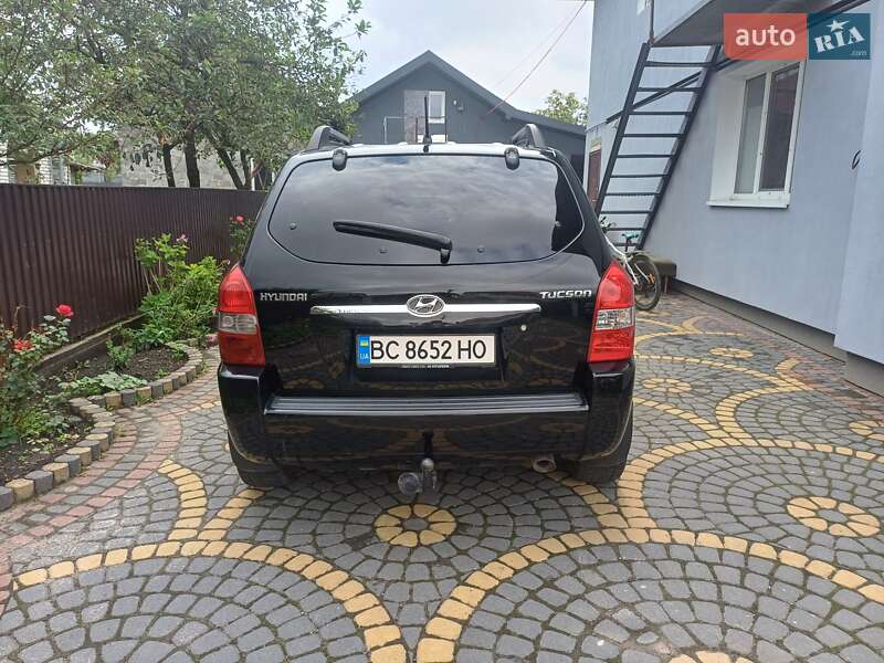 Внедорожник / Кроссовер Hyundai Tucson 2005 в Новояворовске