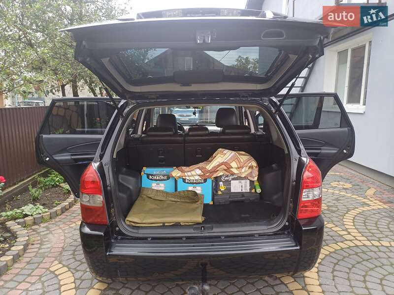 Внедорожник / Кроссовер Hyundai Tucson 2005 в Новояворовске