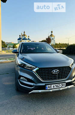 Внедорожник / Кроссовер Hyundai Tucson 2016 в Кривом Роге