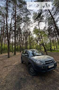 Внедорожник / Кроссовер Hyundai Tucson 2012 в 