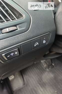 Внедорожник / Кроссовер Hyundai Tucson 2014 в 