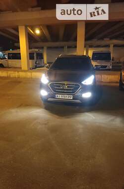 Внедорожник / Кроссовер Hyundai Tucson 2014 в 