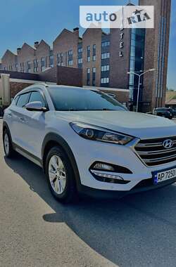 Внедорожник / Кроссовер Hyundai Tucson 2017 в Киеве