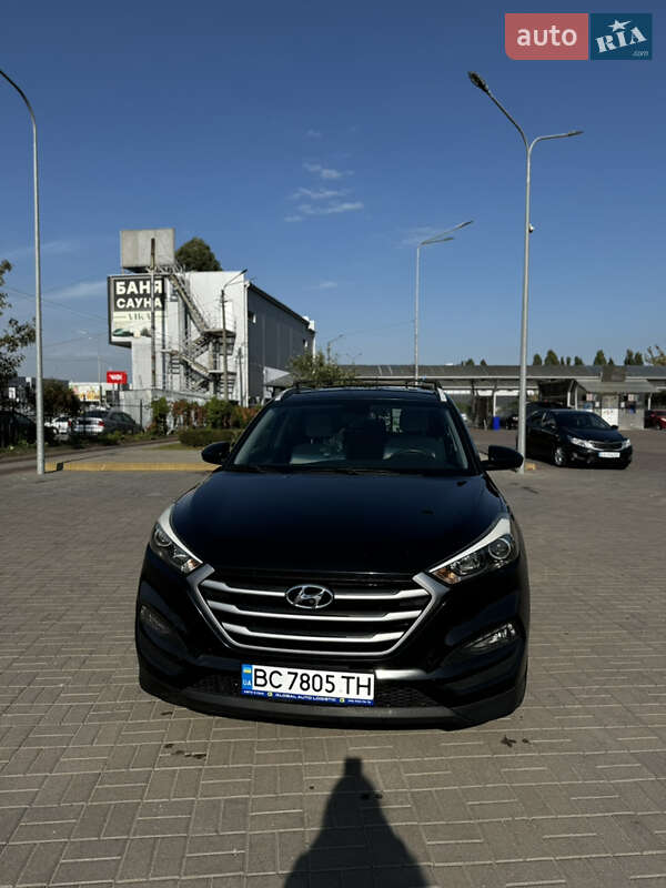 Позашляховик / Кросовер Hyundai Tucson 2016 в Києві