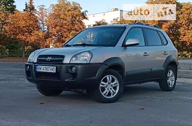 Внедорожник / Кроссовер Hyundai Tucson 2005 в Сарнах