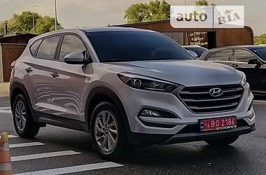 Позашляховик / Кросовер Hyundai Tucson 2016 в Києві