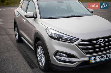 Внедорожник / Кроссовер Hyundai Tucson 2017 в 