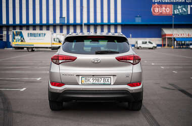 Внедорожник / Кроссовер Hyundai Tucson 2017 в 