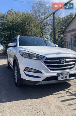 Позашляховик / Кросовер Hyundai Tucson 2016 в 