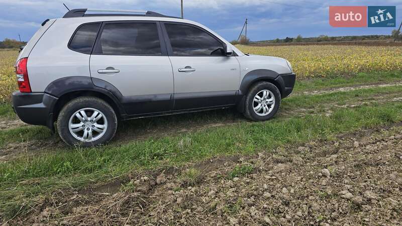 Позашляховик / Кросовер Hyundai Tucson 2006 в Ужгороді