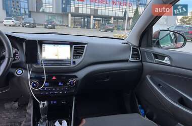 Позашляховик / Кросовер Hyundai Tucson 2018 в 