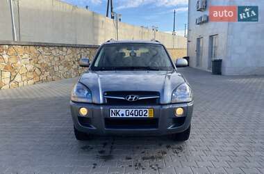 Внедорожник / Кроссовер Hyundai Tucson 2012 в 