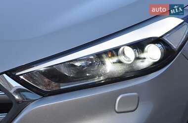 Внедорожник / Кроссовер Hyundai Tucson 2017 в 