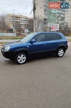 Позашляховик / Кросовер Hyundai Tucson 2004 в Чернівцях