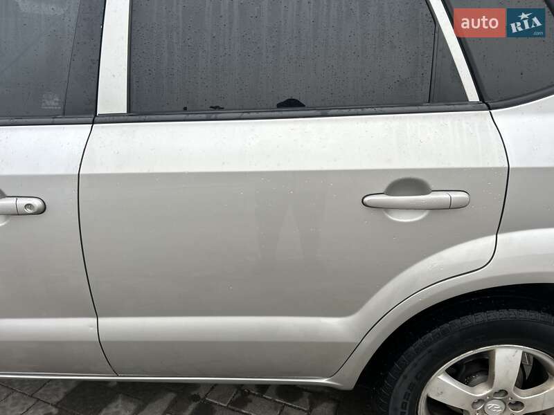 Внедорожник / Кроссовер Hyundai Tucson 2005 в Ровно