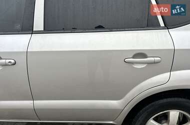 Внедорожник / Кроссовер Hyundai Tucson 2005 в 