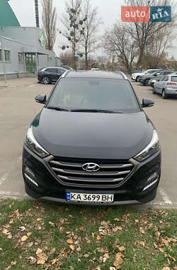 Внедорожник / Кроссовер Hyundai Tucson 2016 в 