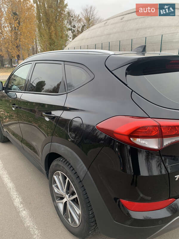 Внедорожник / Кроссовер Hyundai Tucson 2016 в Киеве
