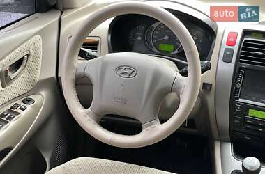Внедорожник / Кроссовер Hyundai Tucson 2005 в 