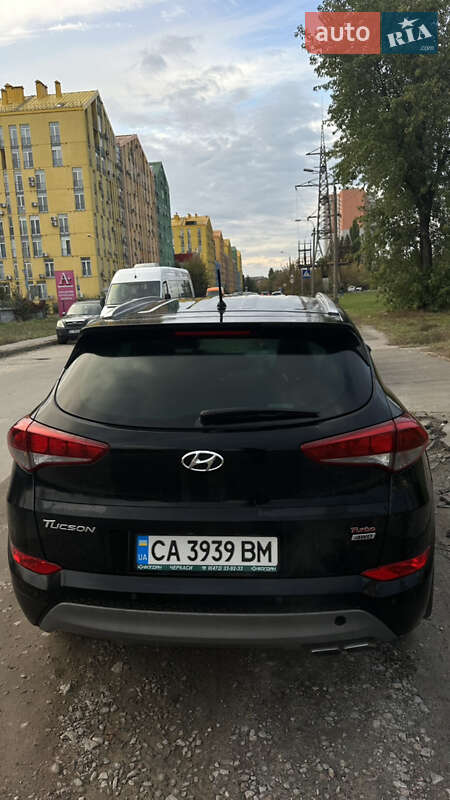 Позашляховик / Кросовер Hyundai Tucson 2017 в Києві