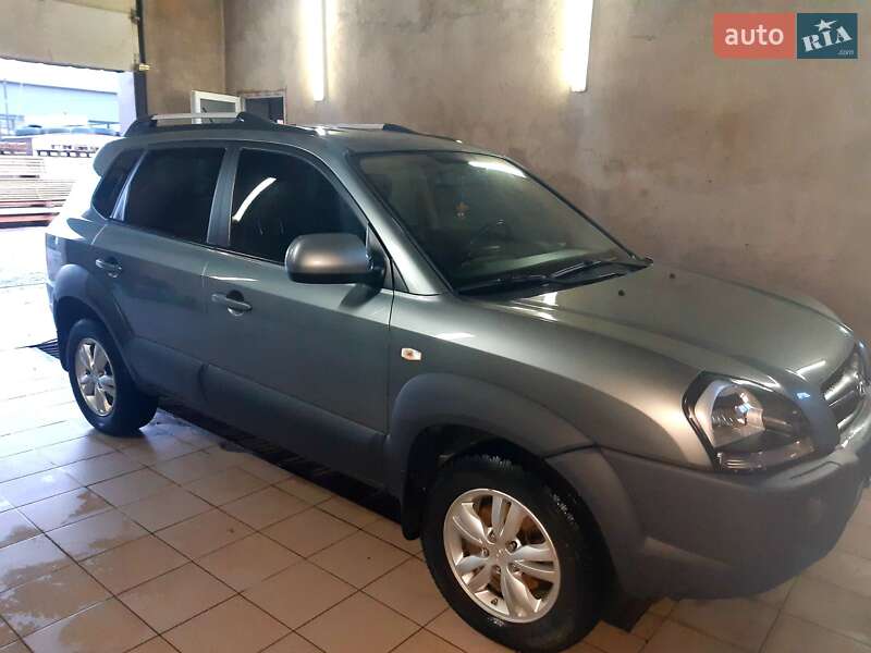 Внедорожник / Кроссовер Hyundai Tucson 2011 в Кельменцах
