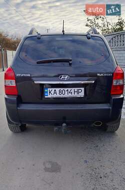 Внедорожник / Кроссовер Hyundai Tucson 2009 в 