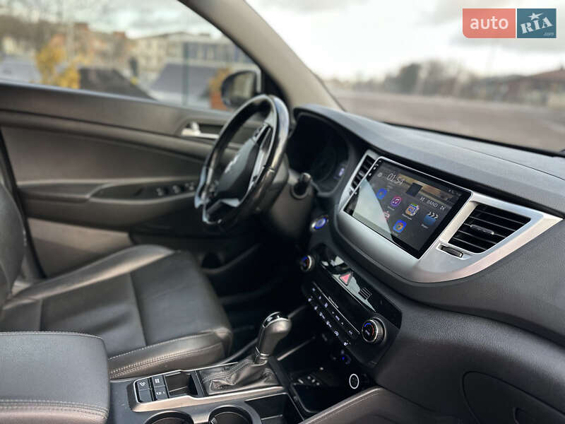 Позашляховик / Кросовер Hyundai Tucson 2016 в Чернігові