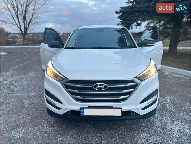 Позашляховик / Кросовер Hyundai Tucson 2017 в Києві
