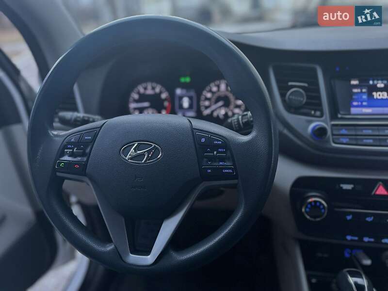 Позашляховик / Кросовер Hyundai Tucson 2017 в Києві