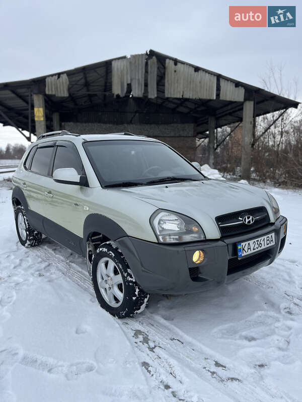 Внедорожник / Кроссовер Hyundai Tucson 2005 в Новгород-Северском