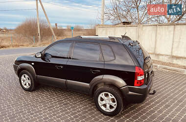 Позашляховик / Кросовер Hyundai Tucson 2009 в Житомирі