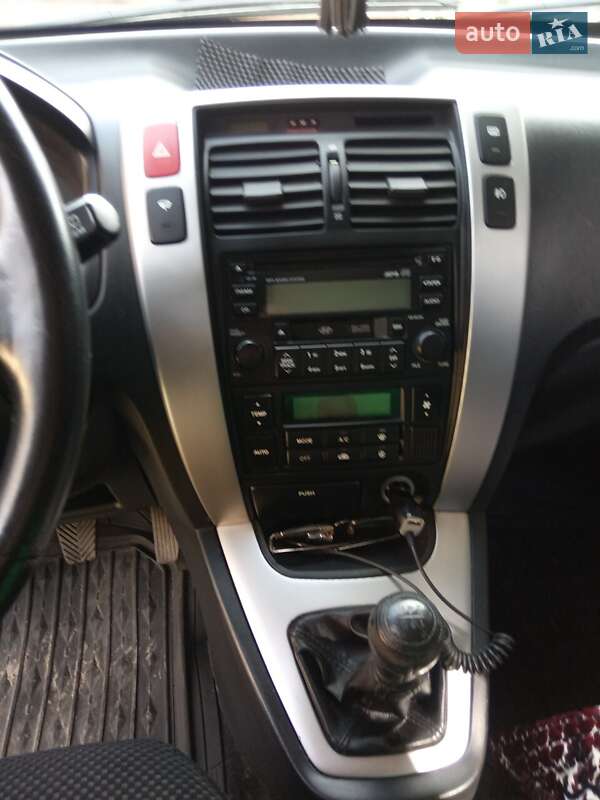 Позашляховик / Кросовер Hyundai Tucson 2007 в Ромнах фото 2 Позашляховик / Кросовер Hyundai Tucson 2007 в Ромнах