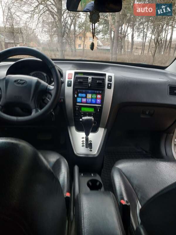 Внедорожник / Кроссовер Hyundai Tucson 2008 в Ромнах