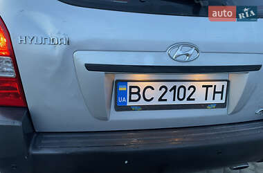 Внедорожник / Кроссовер Hyundai Tucson 2009 в 
