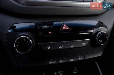 Внедорожник / Кроссовер Hyundai Tucson 2017 в 