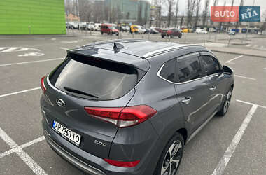 Внедорожник / Кроссовер Hyundai Tucson 2017 в 