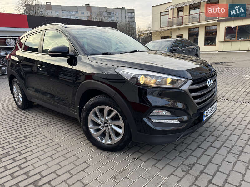 Позашляховик / Кросовер Hyundai Tucson 2016 в 