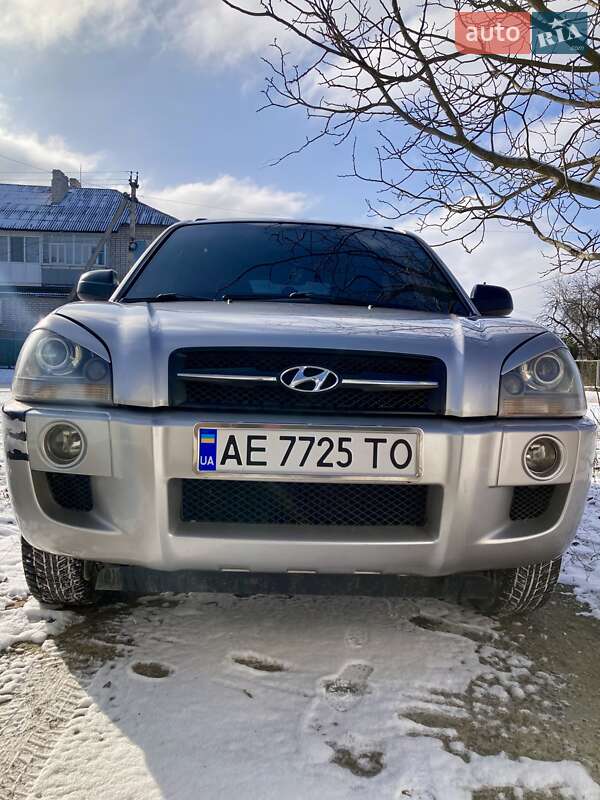 Позашляховик / Кросовер Hyundai Tucson 2005 в Вільногірську