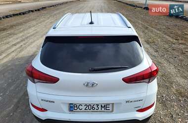 Позашляховик / Кросовер Hyundai Tucson 2016 в 
