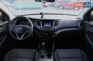 Позашляховик / Кросовер Hyundai Tucson 2016 в 