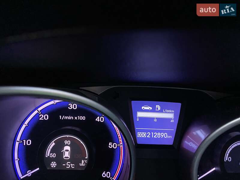 Позашляховик / Кросовер Hyundai Tucson 2010 в Гайсину