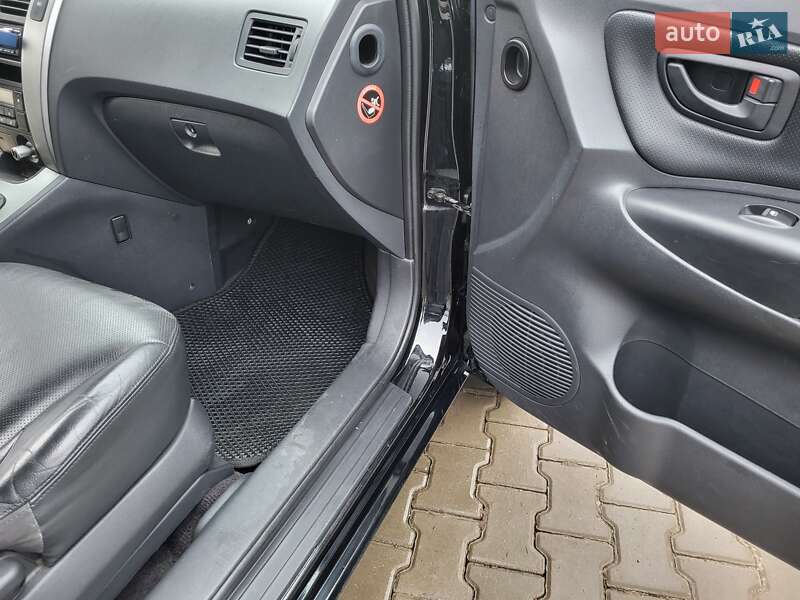 Позашляховик / Кросовер Hyundai Tucson 2009 в Житомирі