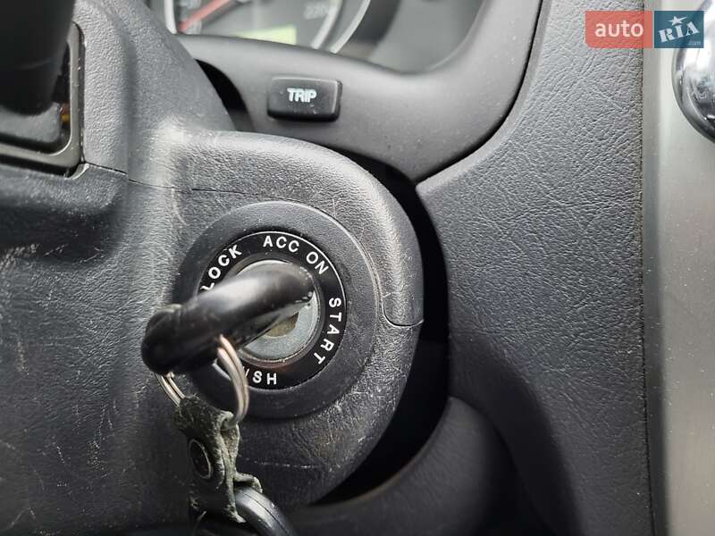 Позашляховик / Кросовер Hyundai Tucson 2009 в Житомирі