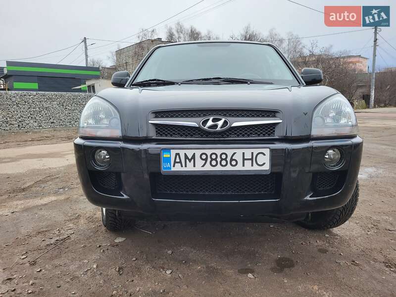 Позашляховик / Кросовер Hyundai Tucson 2009 в Житомирі