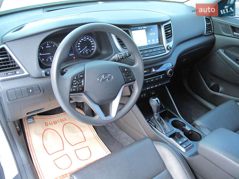 Позашляховик / Кросовер Hyundai Tucson 2017 в Києві