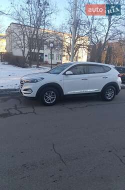 Позашляховик / Кросовер Hyundai Tucson 2016 в Києві