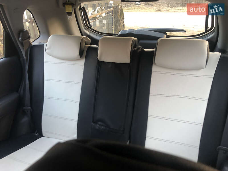 Позашляховик / Кросовер Hyundai Tucson 2004 в Східниці