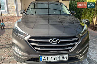 Внедорожник / Кроссовер Hyundai Tucson 2016 в 
