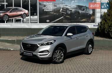 Позашляховик / Кросовер Hyundai Tucson 2016 в Чернівцях